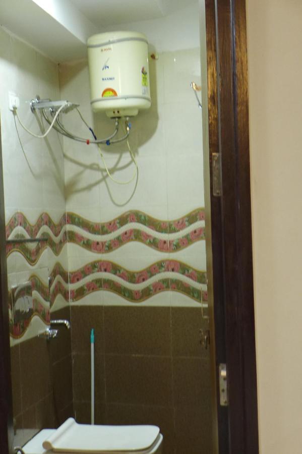 רישיקש Hotel Cosy Nook מראה חיצוני תמונה