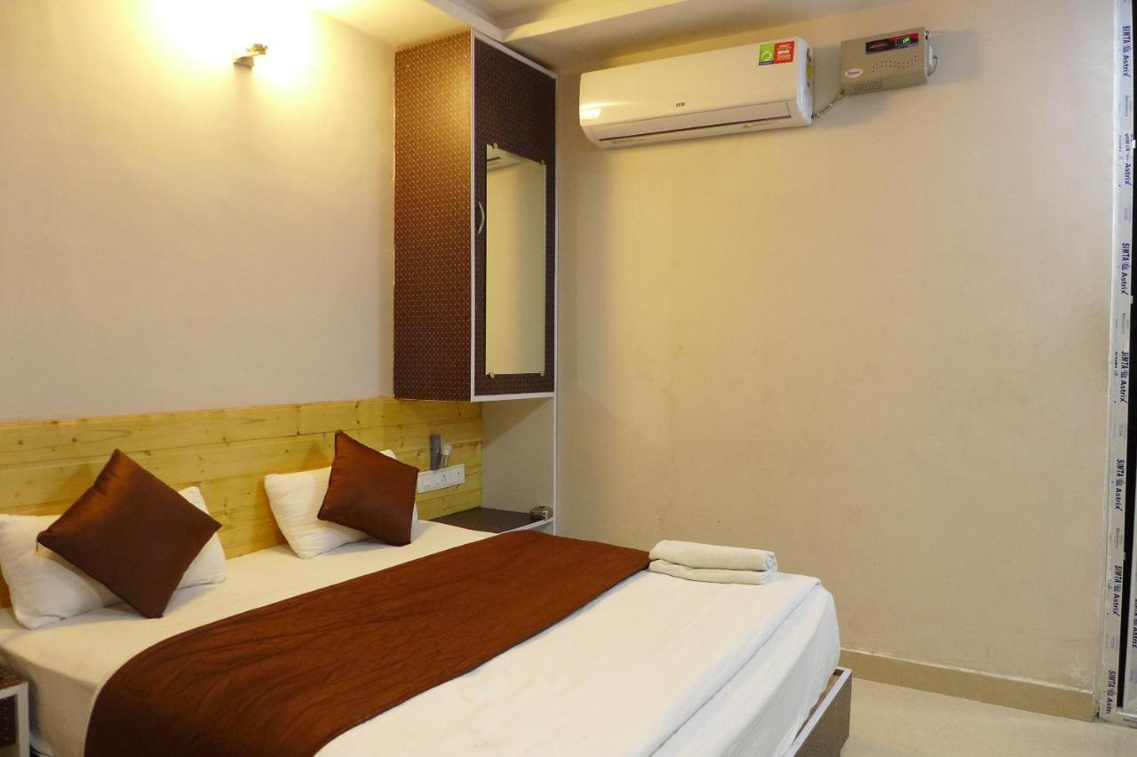 רישיקש Hotel Cosy Nook מראה חיצוני תמונה